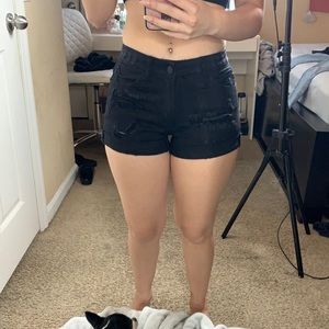 Mid rise Black Ripped Jean short